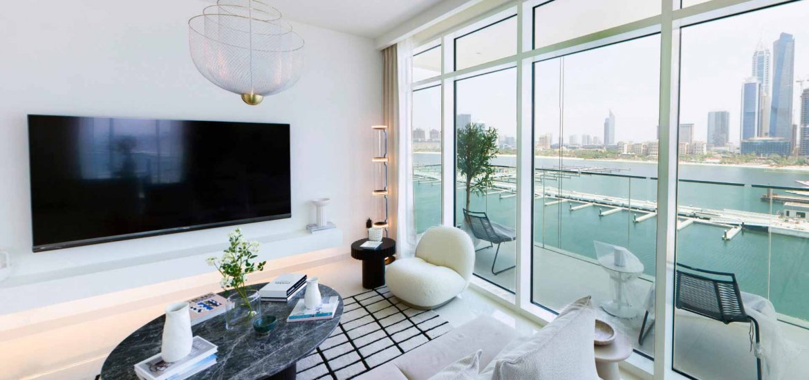 Apartamento en venta en Emaar beachfront, Dubai, EAU 3 dormitorios, 180 m2 No. 1619 - foto 1