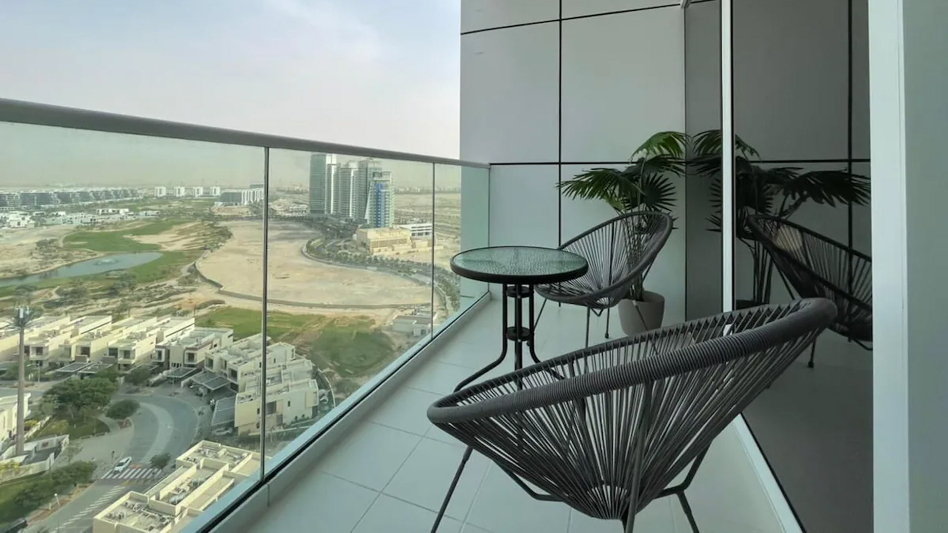 CARSON TOWERS от Damac Properties в DAMAC Hills, Dubai, ОАЭ - 3