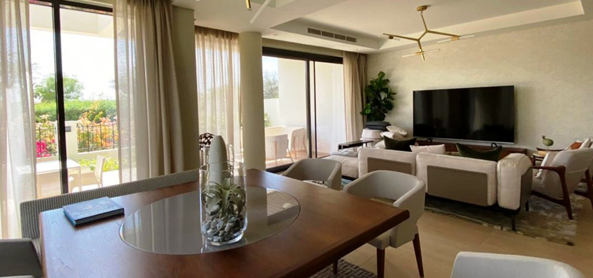 Villa for sale in DAMAC Hills, Dubai, UAE 3 bedrooms, 208 sq.m. No. 1710 - photo 3