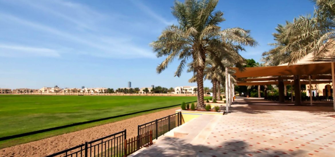 Villa for sale in Arabian Ranches, Dubai, UAE 6 bedrooms, 501 sq.m. No. 1204 - photo 2